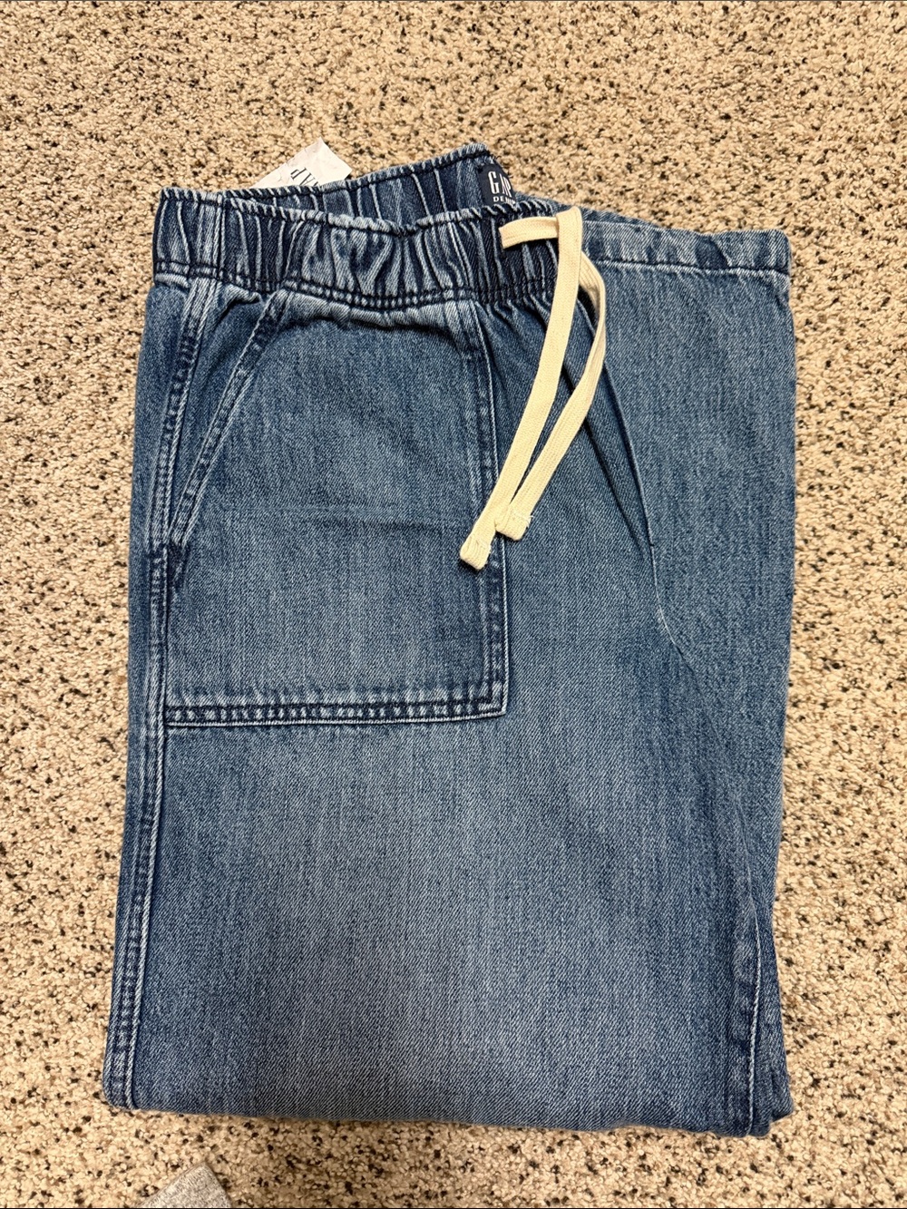 GAP Women's Pull On Barrel jeans Size Medium. Regular length